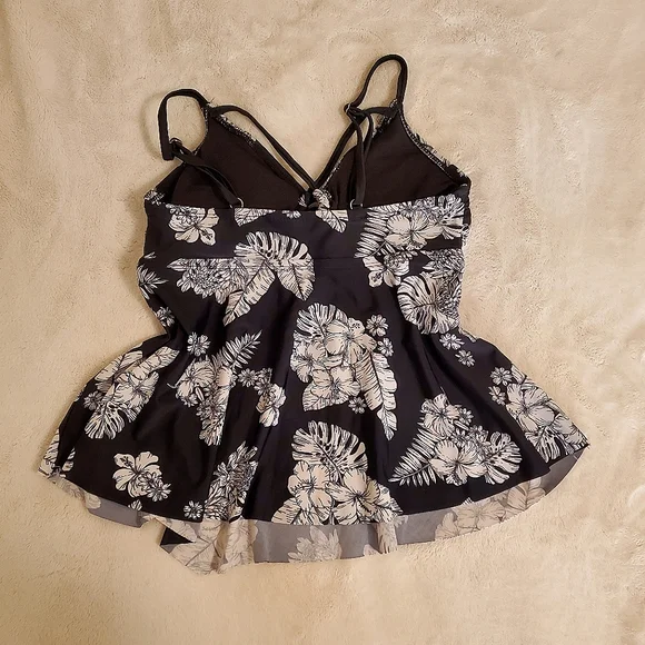 SWIM TOP - Picture 3 of 3